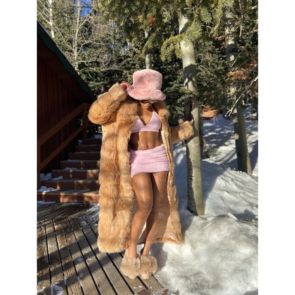 Do Everything in Love Warm Super Soft Fuzzy Camouflage Faux Fur Bucket Hat